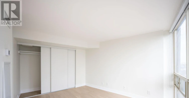 1006-50 Eglinton Avenue W, Mississauga, ON, L5R 3P5 - 17