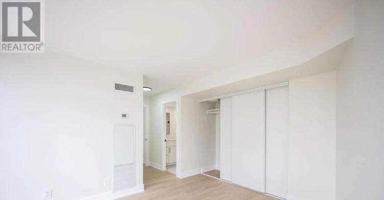 1006-50 Eglinton Avenue W, Mississauga, ON, L5R 3P5 - 18