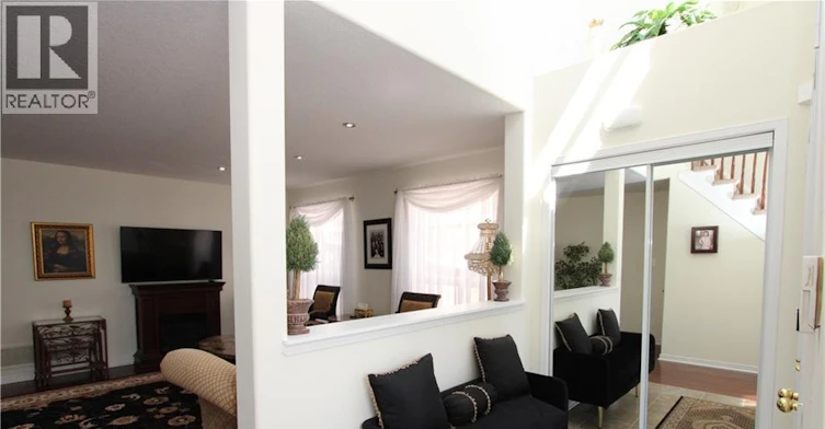 114 Blackburn Drive, Brantford, ON, N3T 6S2 - 4