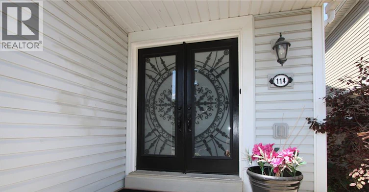 114 Blackburn Drive, Brantford, ON, N3T 6S2 - 2