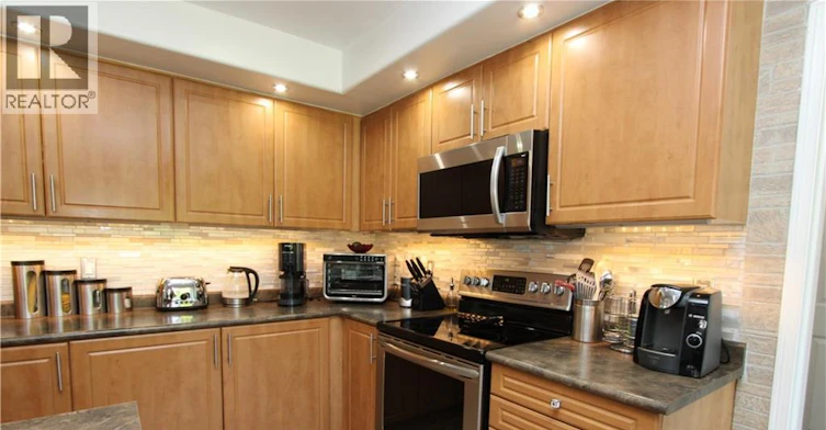 114 Blackburn Drive, Brantford, ON, N3T 6S2 - 16