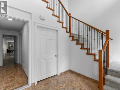 1374 Mcinnes Avenue - 3