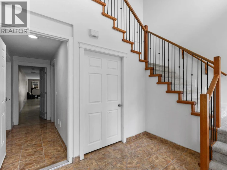 1374 Mcinnes Avenue, Kelowna, BC, V1Y 5V9 - 3