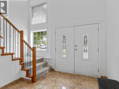 1374 Mcinnes Avenue - 2