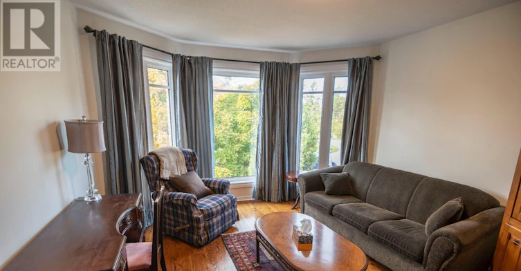 4 Wellsmere Court, Ottawa, ON, K2E 8C2 - 17