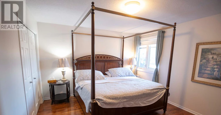 4 Wellsmere Court, Ottawa, ON, K2E 8C2 - 21