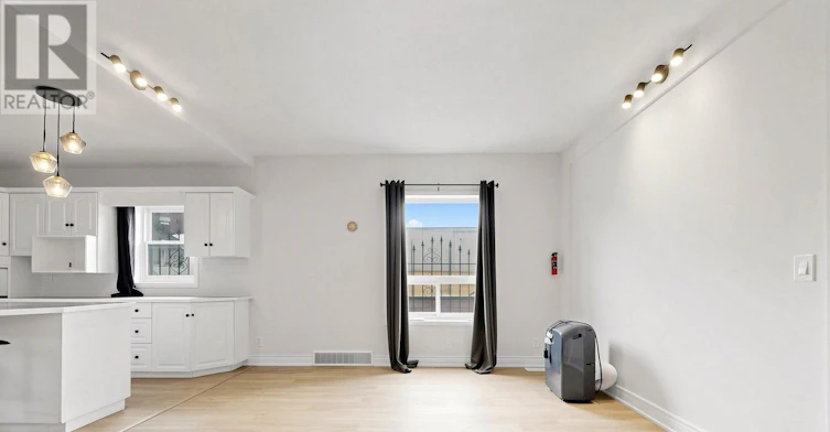 MAIN-259 Victoria Avenue N, Hamilton, ON, L8L 5G3 - 4