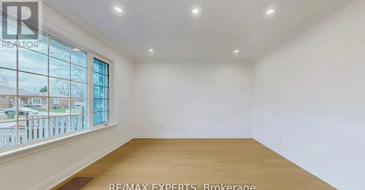 117 Marchington Circle, Toronto, ON, M1R 3M9 - 4