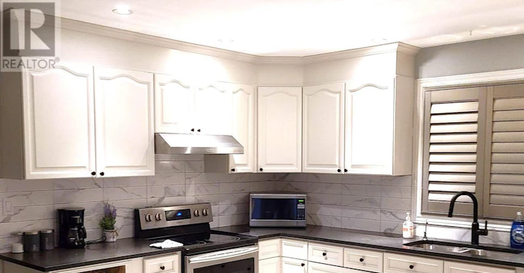MAIN-8001 Woodsview Crescent, Niagara Falls, ON, L2H 3E9 - 5