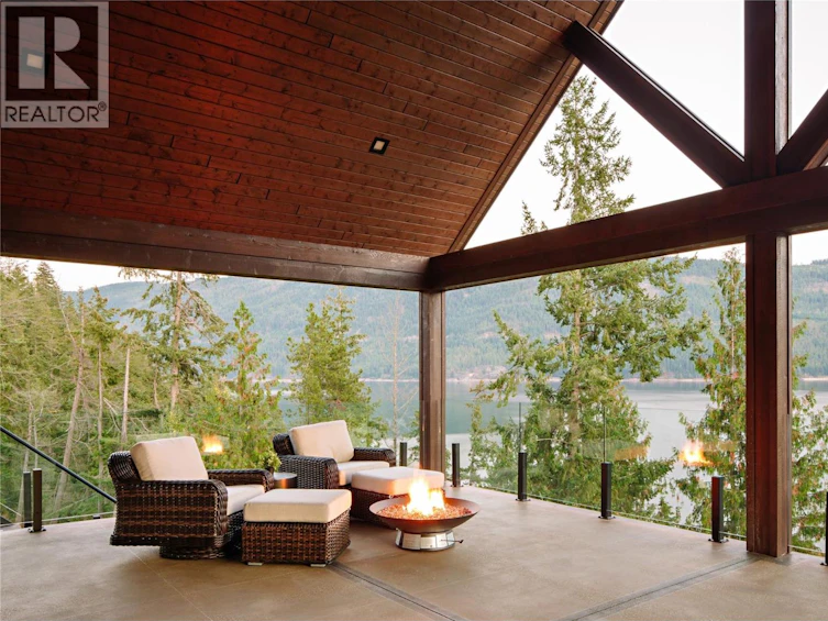 6525 Worrall Road, Eagle Bay, BC, V0E 2X1 - 44