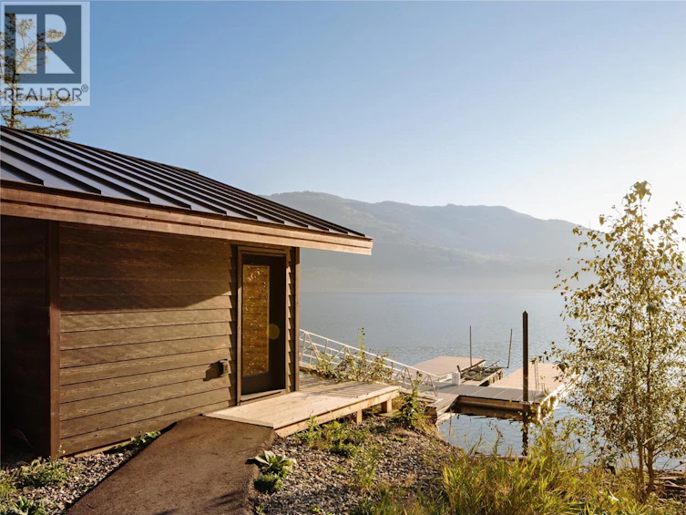6525 Worrall Road, Eagle Bay, BC, V0E 2X1 - 24