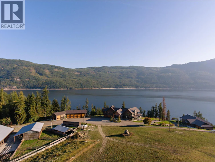 6525 Worrall Road, Eagle Bay, BC, V0E 2X1 - 2