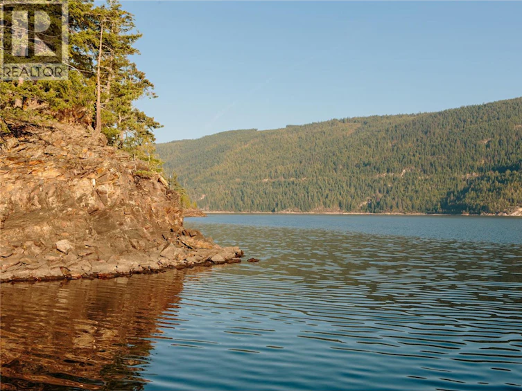 6525 Worrall Road, Eagle Bay, BC, V0E 2X1 - 28