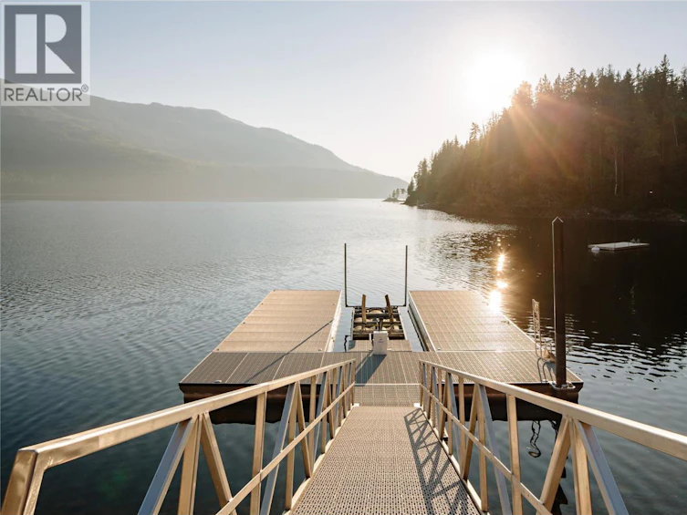 6525 Worrall Road, Eagle Bay, BC, V0E 2X1 - 26