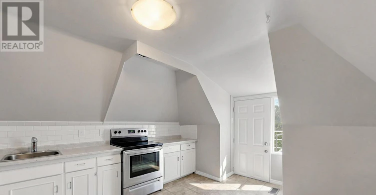 THIRD-259 Victoria Avenue N, Hamilton, ON, L8L 5G3 - 2