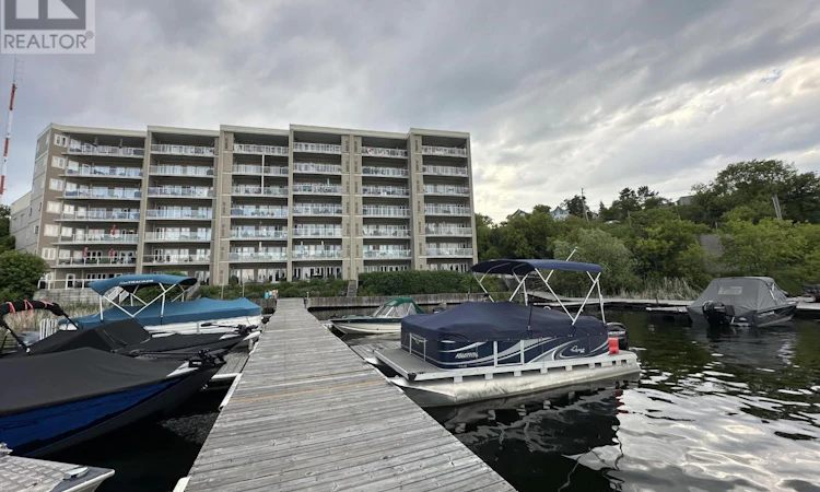 604-5 Bay Road