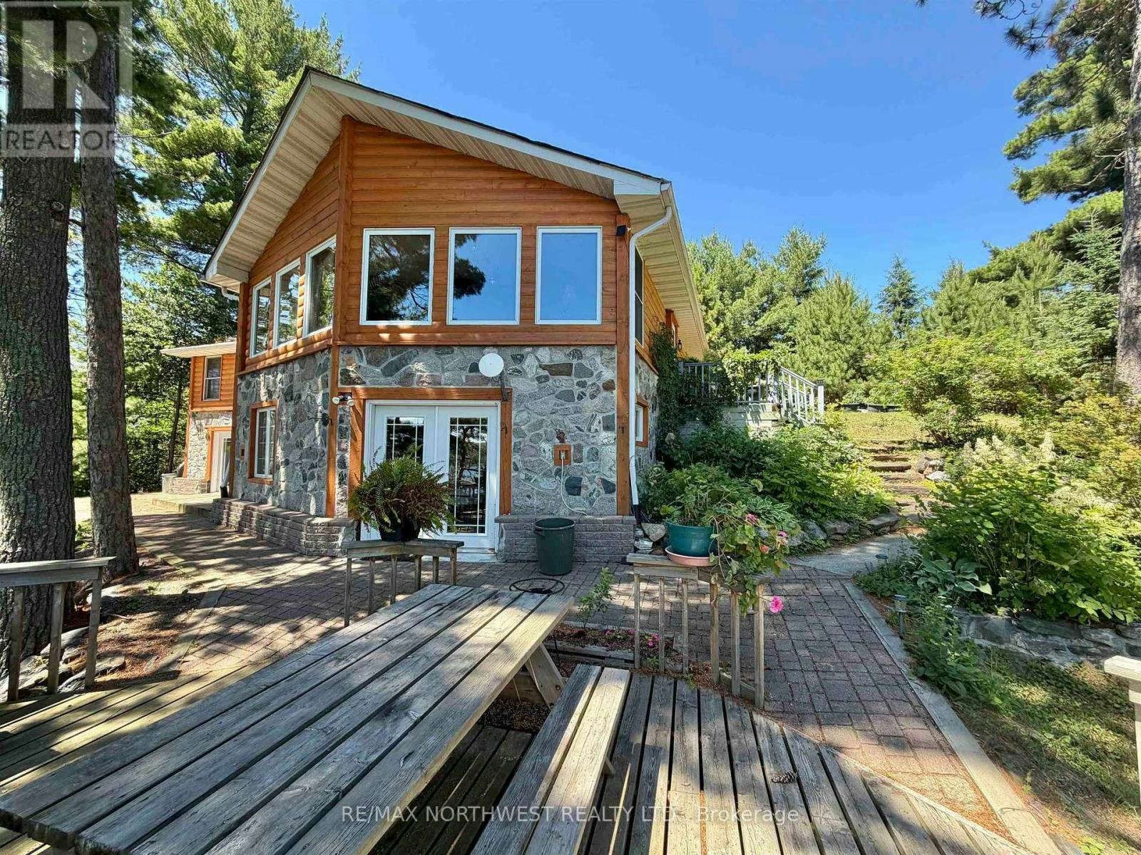 543A Reef Point Road, Rainy River Rural, ON, P9A 3M3