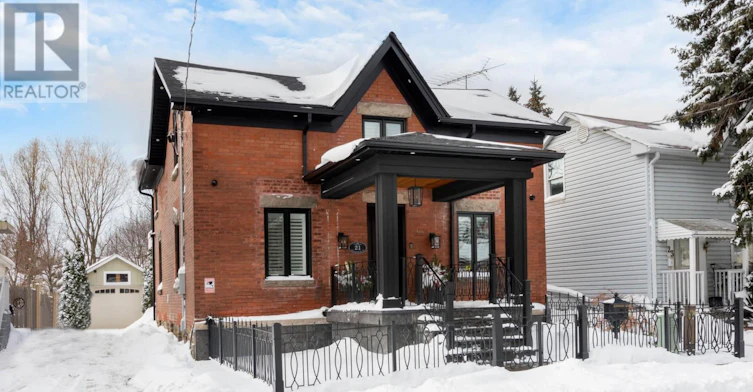 UPPER-21 Elizabeth Street N, Brampton, ON, L6X 1S1