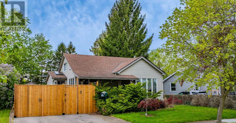 5 Verne Avenue, Welland, ON, L3C 6P8