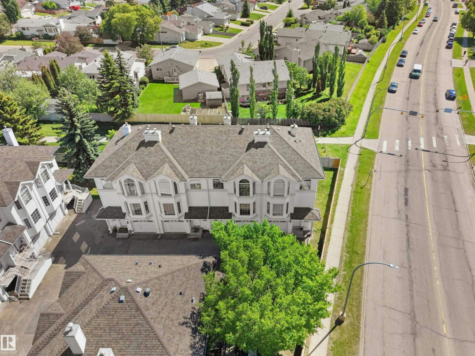 4267 29 Avenue NW NW, Edmonton, AB, T6L 6W5