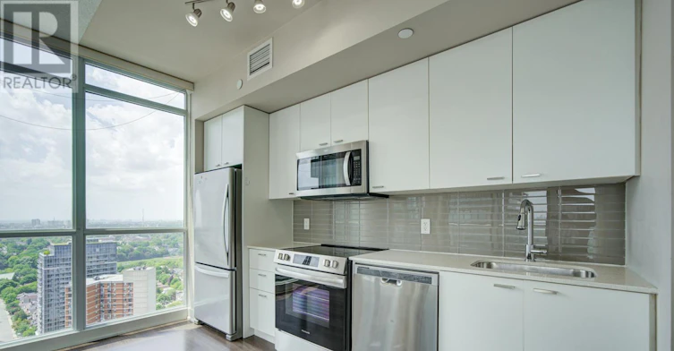2902-30 Roehampton Avenue, Toronto, ON, M4P 0B9 - 13
