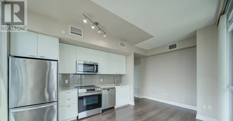 2902-30 Roehampton Avenue, Toronto, ON, M4P 0B9 - 18