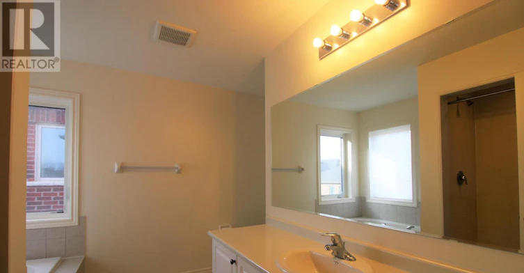 38 Foxberry Road, East Gwillimbury, ON, L9N 0P6 - 27