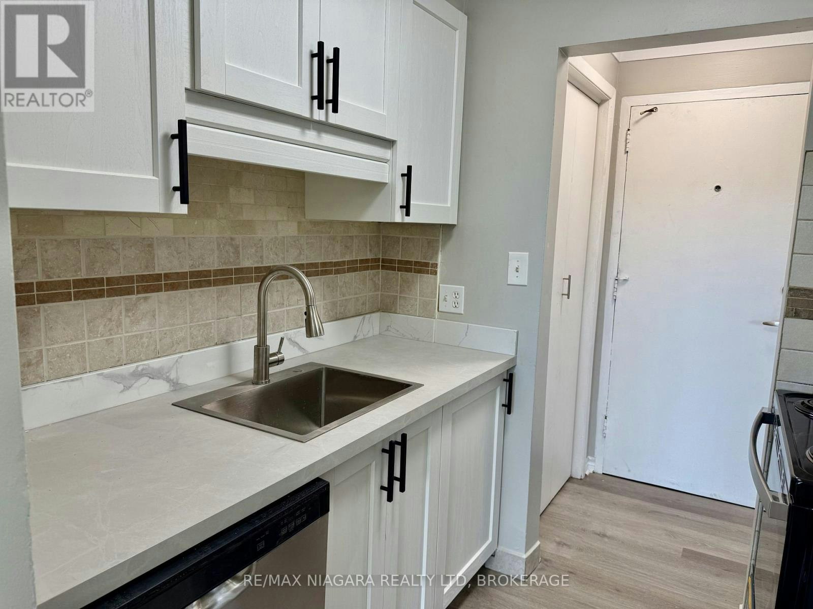 7-286 Vine Street, St. Catharines, ON, L2M 4T3 - 18