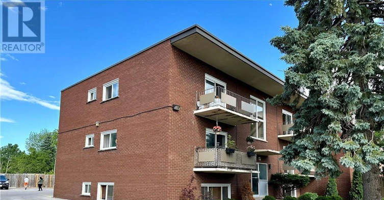 7-286 Vine Street, St. Catharines, ON, L2M 4T3 - 2