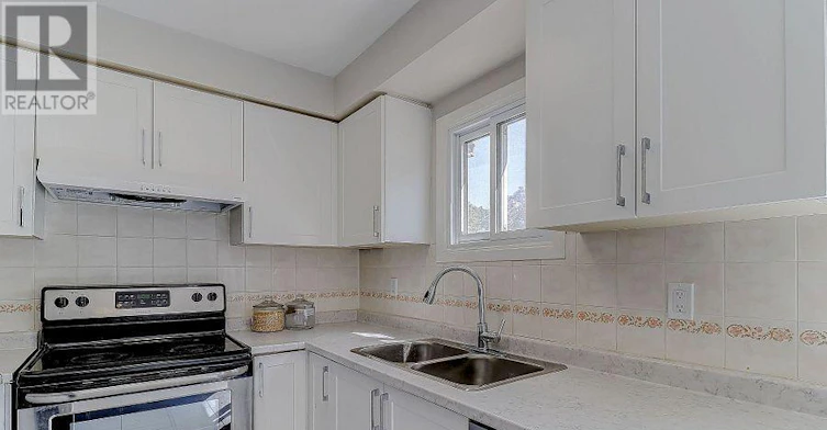 2032 Glenada Crescent, Oakville, ON, L6H 4M5 - 9