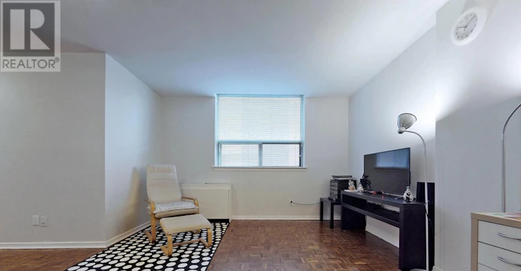 2E-150 Beverley Street, Toronto, ON, M5T 1Y5 - 9