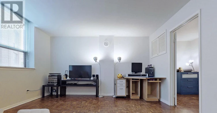 2E-150 Beverley Street, Toronto, ON, M5T 1Y5 - 10