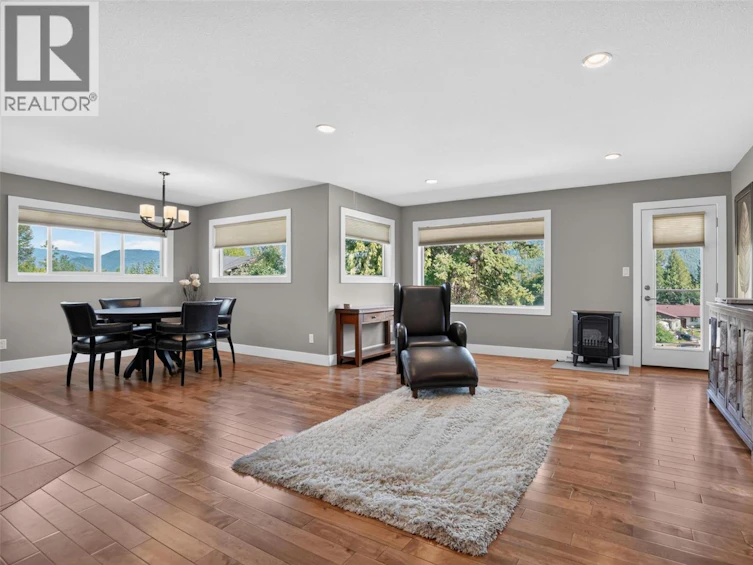 1115 West Richards Street, Nelson, BC, V1L 5T3 - 6