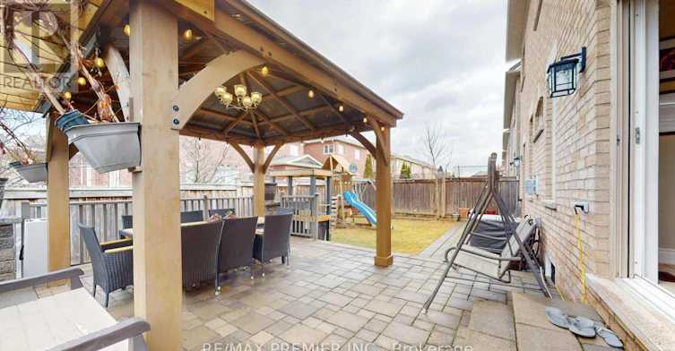 48 Heron Hollow Avenue, Richmond Hill, ON, L4E 0G9 - 3