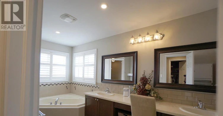48 Heron Hollow Avenue, Richmond Hill, ON, L4E 0G9 - 18