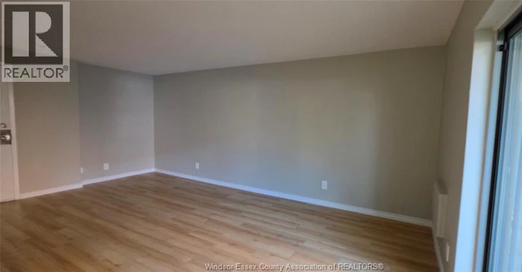 121-3900 Wyandotte Street East, Windsor, ON, N8Y 1B3 - 4