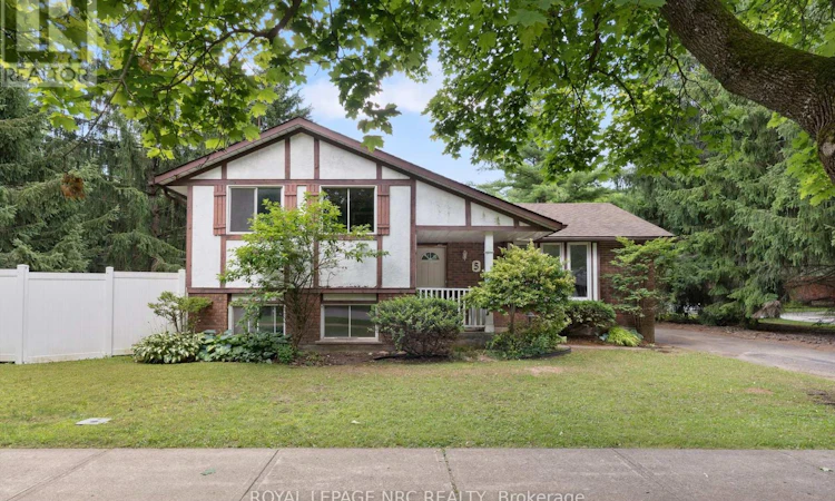 5 Fallingbrook Drive