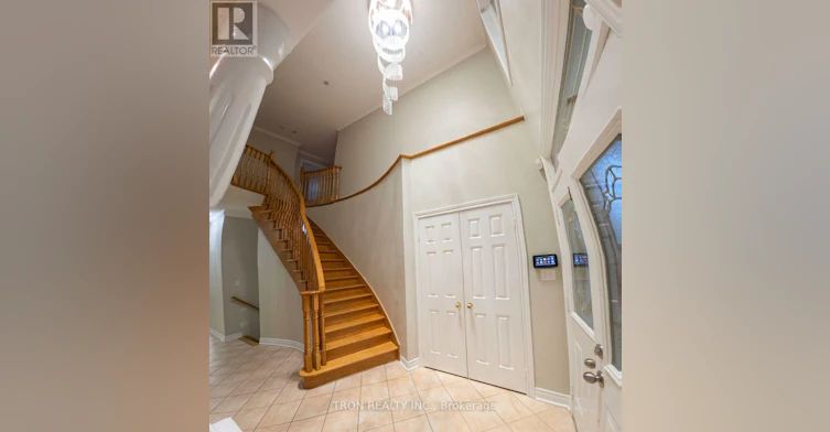32 Arundel Drive, Vaughan, ON, L4H 2W6 - 3