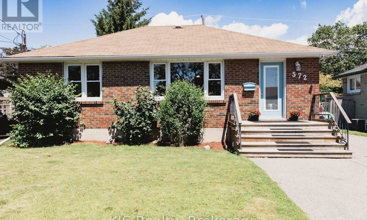 572 Shirley Street