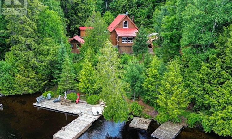 84 Lakeside Lane