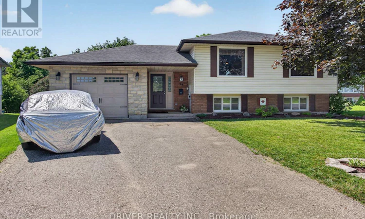 24 Hawthorne Crescent