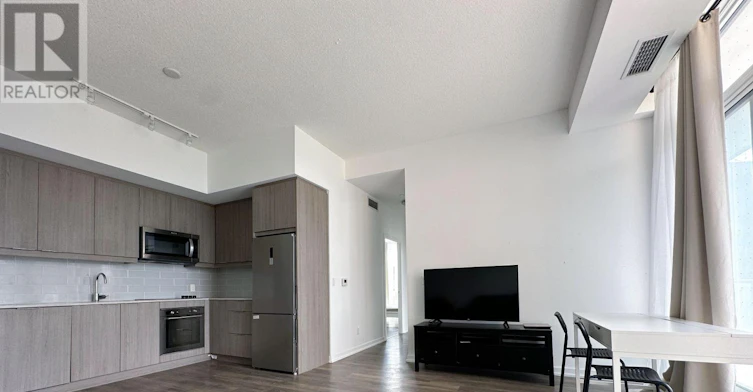 203-36 Forest Manor Road, Toronto, ON, M2J 1M1