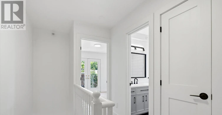 1 Agnes Lane, Toronto, ON, M4L 3Z3 - 21