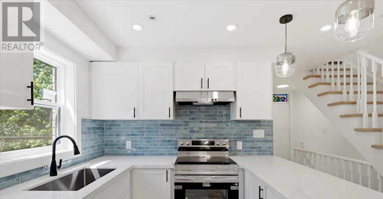 1 Agnes Lane, Toronto, ON, M4L 3Z3 - 13