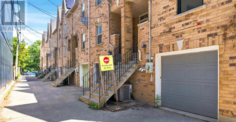 1 Agnes Lane, Toronto, ON, M4L 3Z3 - 3