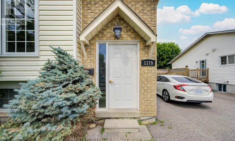 1179 Simcoe Street S