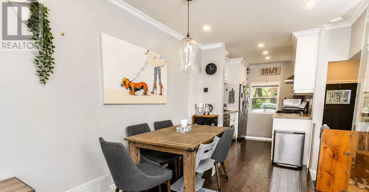 42 Torbrick Road, Toronto, ON, M4J 5A2 - 7