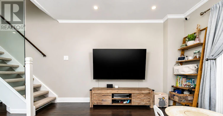 42 Torbrick Road, Toronto, ON, M4J 5A2 - 5