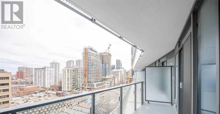 2512-11 Wellesley Street W, Toronto, ON, M4Y 0G4 - 10