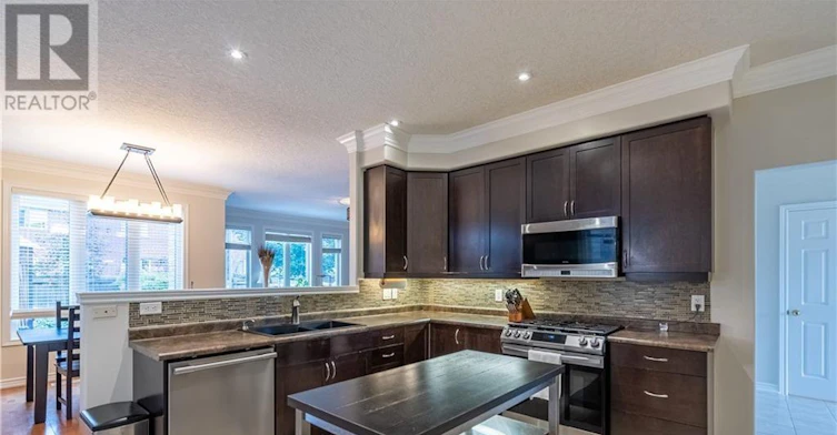 53 Graihawk Drive, Barrie, ON, L4N 6G7 - 2